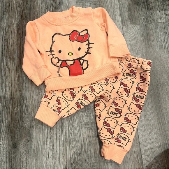 Hello Kitty Two Piece Set - Picture 1 of 5